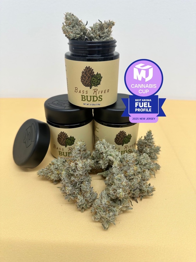 Mac V2 flower by Bass River Buds
